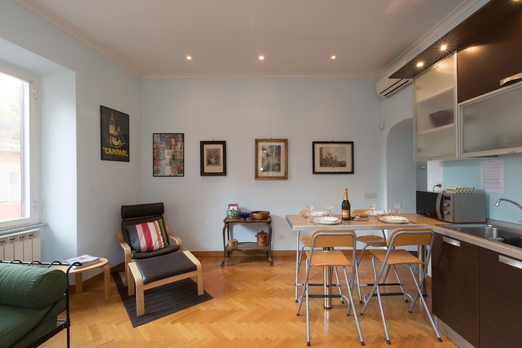 Holidays Banchi Vecchi Apartment โรม ห้อง รูปภาพ
